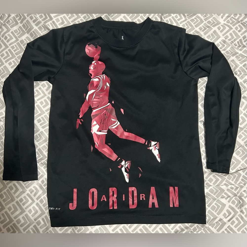 kids Jordan Black long Sleeve polyester shirt- size L 10/12